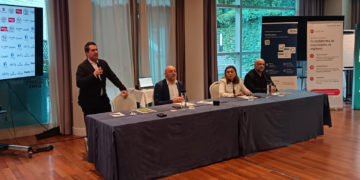 «No somos los culpables»: el grito de las viviendas turísticas que reúne en Gijón a empresarios de toda España