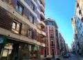 Multas de hasta 240.000 euros por acoso inmobiliario y freno a los pisos turísticos: las medidas que entran en la Ley de Vivienda de Asturias