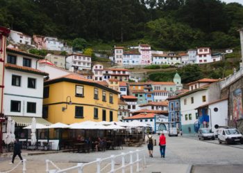La hostelería asturiana busca actividá más allá de los meses de branu