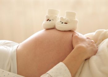 La natalidá n’Asturies: el retu de formar una familia nun se resuelve con una sola midida