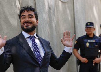 Alvise logra los avales y llevará a Se Acabó La Fiesta a las elecciones generales en Asturias